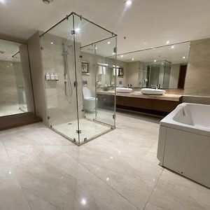 King Suite City View